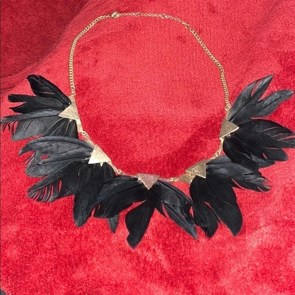 Luxury Gold tone Black Feathers Statement Necklace - Picture 2 of 9